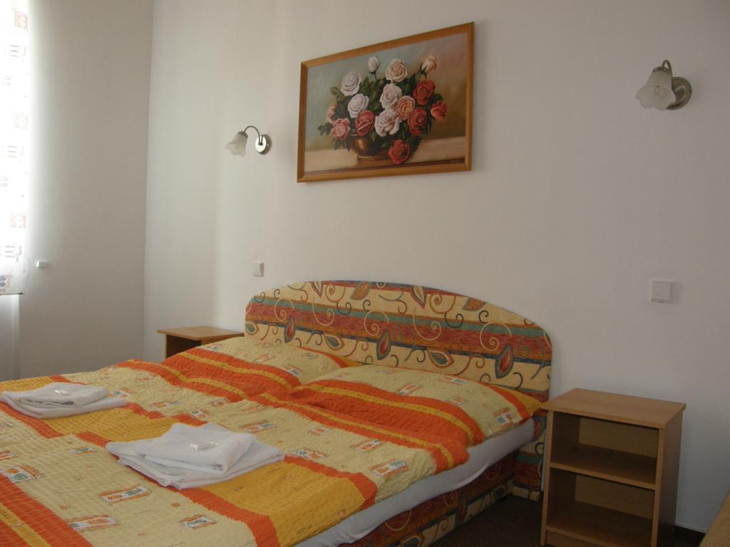 Hotel Filip Ceske Budejovice Exterior photo